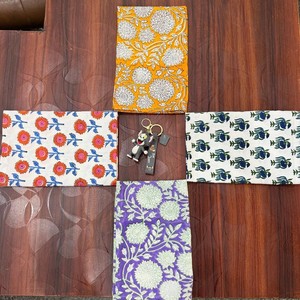 Serviettes carrées en coton imprimées à la main en Inde, réutilisables, style bohème, décoration florale pour la maison, ensemble pour mariage, couleurs assorties - Product Image 3