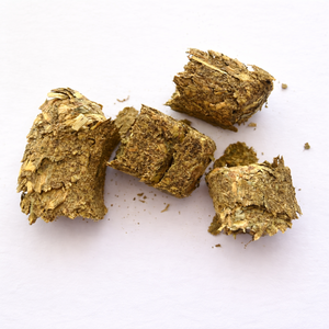 ก้อนหมักข้าวโพดแปรรูปเป็นเม็ดเพื่อการจัดเก็บและให้อาหารสัตว์ที่สะดวก - Product Image 1