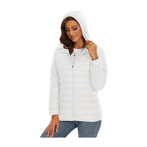เสื้อแจ็คเก็ตพัฟเฟอร์ผู้หญิงแบบมีฮู้ด แขนยาว เย็บด้วยเครื่องจักร รุ่นใหม่ รับผลิตแบรนด์ส่วนตัว - Product Image 2