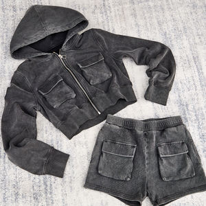 Ensemble de survêtement vintage de haute qualité avec sweat à capuche court et short, tenue tendance streetwear deux pièces délavée à l'acide pour femme 2026 - Product Image 3