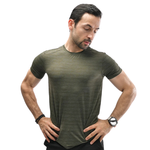 T-shirt de compression pour homme Olive personnalisé, séchage rapide, entraînement en salle de sport, course à pied, fitness, athlétique, manches courtes, performance - Product Image 1