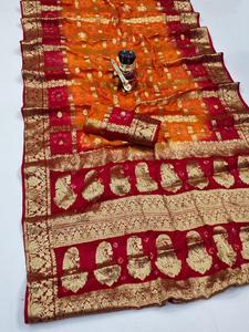 Sari Tradicional Gujarati Gharchola de Seda con Arte Bandhani, Patrón de Cuadros Zari, para Novias, Bodas, Festivales, Ropa Étnica - Product Image 5