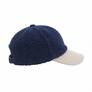 Casquette de baseball d'hiver doublée polaire en tissu éponge, 6 panneaux, ajustée, unisexe, décontractée, bleu marine avec visière crème, logo brodé - Product Image 4