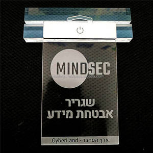 Badge d'identification personnalisé pour employés avec carte LED, étiquette unique gravée, interrupteur tactile en plastique, alimenté par batterie, badge VIP pour visiteurs - Product Image 3