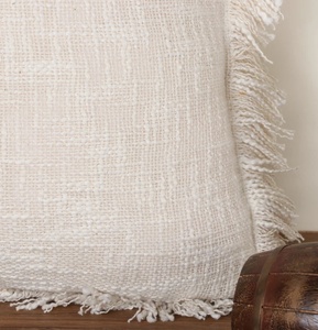 Funda de Cojín Bordada Estilo Boho con Flecos Texturizados en Color Blanco Hueso, Decoración para Sofá, 100% Algodón - Product Image 2