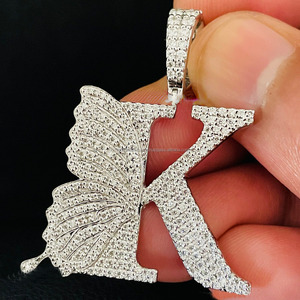 Colgante Personalizado de Moissanita con Inicial, Diseño de Letra K con Alas de Mariposa, Plata de Ley 925 con Baño de Rodio, Estilo Hip Hop para Fiesta - Product Image 1