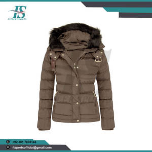 Veste matelassée à capuche pour femme OEM/ODM, col en fausse fourrure, parka d'hiver, veste matelassée en duvet personnalisée, vente en gros - Product Image 3