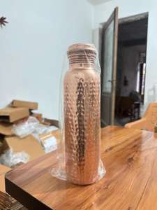 Bouteille d'eau en cuivre martelé pur à double paroi, écologique, anti-fuite, avec bouchon à vis pour usage quotidien - Product Image 2