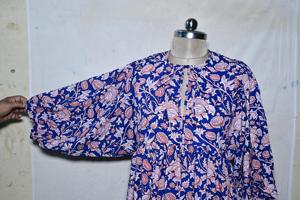 Robe courte en coton à col rond, manches mi-bouffantes, coupe ample, motif floral imprimé à la main, détails brodés, tenue quotidienne pour femmes - Product Image 4