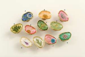 Resin Eco-Friendly Handmade <b>Gold</b> Edged Dried Flower Leaf <b>Cabinet</b> Drawer <b>Knob</b> Customizable Color Modern Europe Simple Design - Product Image 3