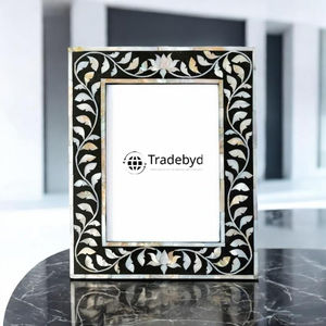 Marco de Fotos Decorativo Creativo Hecho a Mano con Incrustaciones de Madreperla, Acabado Brillante de Primera Calidad por Tradebyd - Product Image 3