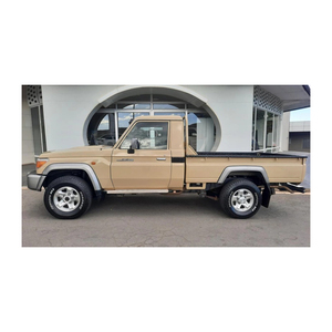 Utilisé pour les pick-up 4x4 à cabine simple série 79, conduite à gauche, intérieur foncé, essence/essence, pneus R18 - Product Image 3