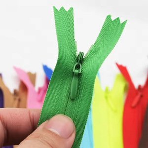 Couleurs personnalisées 3 #   Fermeture éclair invisible en plastique à extrémité fermée pour robes de mariée, maillots de bain, oreillers, accessoires vestimentaires, textiles de maison - Product Image 6