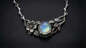 Pendentif Fleur Vintage en Opale Plaqué Or Argent 925 Sertissage Clos Bijoux Femme Inspirés de la Nature pour Fiançailles - Product Image 2