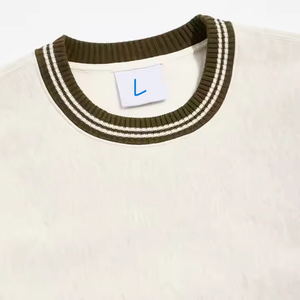 Sweat-shirt à col roulé pour homme en coton 100% tricoté, écologique, avec logo personnalisé, blocs de couleur et broderie en polaire - Product Image 3