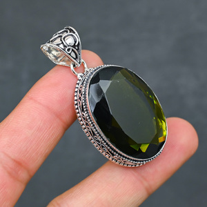Magnifique pendentif en péridot vert, pierre précieuse créée en laboratoire, en argent sterling 925, fait main, bijou statement, cadeau pour femme, très demandé - Product Image 1