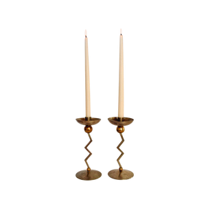 Ensemble de chandeliers en laiton avec bougies blanches pour la décoration de la maison, design métallique durable, support à bougies, décoration de mariage et de fête - Product Image 1