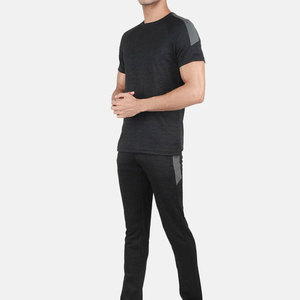 Conjuntos deportivos de verano para hombre al mejor precio, de alta calidad, hechos de algodón, conjunto de camiseta y pantalón de verano para hombre en color sólido. - Product Image 3
