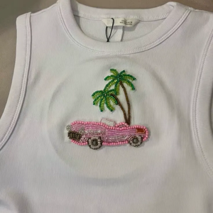 Haut court côtelé blanc ajusté pour femme avec broderie de perles de verre colorées représentant des animaux marins, fait main en coton, idéal pour l'été et la plage - Product Image 4