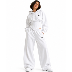 Conjunto de dos piezas de lujo para mujer: Sudadera con capucha estilo corsé de boutique personalizada y pantalones de pierna ancha de forro polar para invierno, cintura ajustada, ajuste relajado. - Product Image 4
