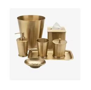 Juego de Accesorios de Baño de Lujo en Metal: Dispensador de Papel Higiénico, Jabonera, Portacepillos de Dientes y Cubo de Basura - Product Image 3