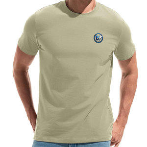 Camiseta informal sencilla para hombre diseñada con tela ligera para mayor comodidad y facilidad en el día a día 100% algodón - Product Image 1