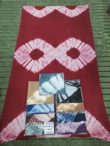 Écharpe Tie-Dye AHE Zubda en Viscose Légère pour Femme, Hijab Durable Couleur Unie Moyenne avec Dentelle et Pompons pour l'Hiver – Vente en Gros - Product Image 3