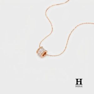 Pendentif cylindrique en diamant de luxe, collier en or 14K/18K avec diamants de laboratoire/naturels, fournisseur de bijoux en gros - Product Image 4