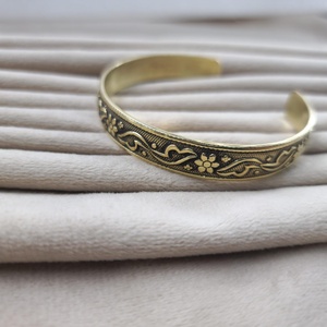 Best quality and best Designer Women's Gold Finish Brass Metal <b>bangles</b> New 2026 Fashion Jewelry <b>Bangles</b> - Product Image 6