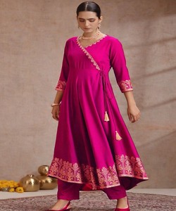 ชุดเดรส Anarkali ผ้าเรยอนปักลายพร้อมลายพิมพ์ฟอยล์ พร้อมผ้าคลุมไหล่ สำหรับผู้หญิง ชุดแต่งงานแบบดั้งเดิม  86087 JJ-1029 - Product Image 2