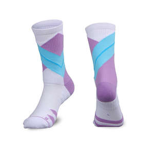 Chaussettes de basketball mi-mollet en gros, directement des usines, adaptées aux hommes et aux femmes, absorbant la transpiration - Product Image 5