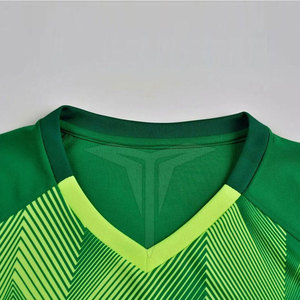 Nouveauté, prix bas, uniforme de football respirant de haute qualité, design personnalisé, 100% polyester - Product Image 3