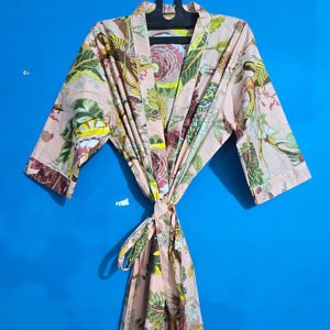 ชุดกิโมโนผ้าฝ้ายพิมพ์ลายดอกไม้ ออกแบบสำหรับผู้หญิง สวมใส่สบายสำหรับชุดนอน ชุดลำลอง และชุดอยู่บ้าน - Product Image 1