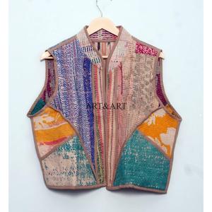 Nuevo Producto: Blusa India Hecha a Mano con Tejido de Algodón, Parches Multicolores, Estilo Kantha Vintage, Corta, Transpirable, Ecológica, con Botones y Cuello en V - Product Image 6