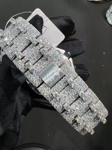 Reloj de Diamantes Moissanite para Hombre, Estilo Premium, Reloj de Pulsera Analógico de Cuarzo para Uso Diario y de Regalo, Reloj de Pulsera para Ocasiones Casuales y Formales - Product Image 2