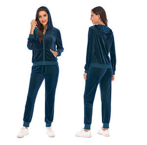 Conjunto de Sudadera y Pantalones de Terciopelo Personalizados al por Mayor para Mujer, Sudadera con Capucha y Cremallera, Chándal de Terciopelo para Mujer - Product Image 1