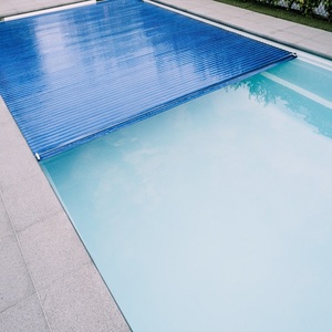 Cubierta Solar para Piscina de Entrega Rápida, Diseño Rectangular, Impermeable, Cubierta de Seguridad Automática para Piscina Sobre el Suelo - Product Image 1