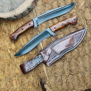 Cuchillo Bowie Multifuncional de Estilo Táctico Hecho a Mano, Hoja Fija de Acero de Damasco, para Campismo y Actividades al Aire Libre, con Mango de Madera - Product Image 3