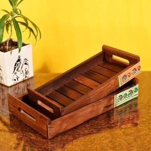 Plateaux de service en bois de manguier jaunes et verts de qualité standard, efficaces et adaptés à la cuisine et à la salle à manger, disponibles à la vente - Product Image 5