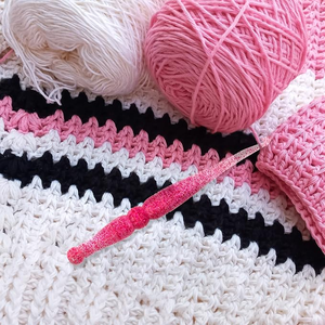 เข็มโครเชต์เรซิ่นทำมือรักษ์โลกจาก FAIZA CRAFT เพื่อการเย็บที่เรียบเนียนสำหรับงานปักครอสติชและงานเย็บปักถักร้อย - Product Image 1