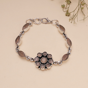 Pulsera Étnica de Latón con Cuentas y Diseño Floral Redondo en Plata Oxidada, Joyería de Moda para Mujer, Regalo para Ella - Product Image 4
