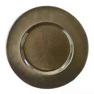 Collection de Plats de Présentation de Luxe en Fer pour la Décoration de Table, Idéale pour les Acheteurs de Mariages et d'Événements - Product Image 3