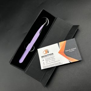 Pince à cils professionnelle violet clair à 45 degrés en acier inoxydable pointe lisse pince à épiler à extension de cils de 11cm vente en gros - Product Image 1