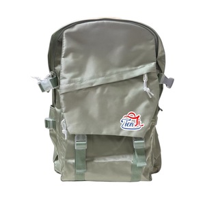 Mochila ligera de poliéster de 30-40L con múltiples bolsillos y solapa - Product Image 1