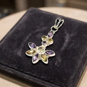 Pendentif en argent sterling 925 avec pierre précieuse améthyste, design floral fait main, bijoux en pierre naturelle multicolore - Product Image 3