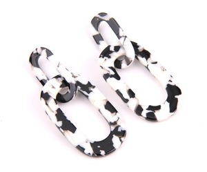 ดอกไม้ตกแต่งสไตล์อาร์ตเดโคต่างหูแบบติดหูสำหรับผู้หญิงเครื่องประดับเรซิ่นลายดอกไม้ - Product Image 1