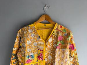 Manteau en soie matelassé à fleurs bohèmes, col en V, manches longues, fermeture boutonnée, design avec poches, cadeau pour elle - Product Image 2