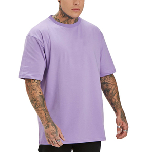 เสื้อยืดคอกลมแขนสั้นทรงปกติคุณภาพสูงสำหรับผู้ชาย แฟชั่นใหม่ ระบายอากาศได้ดี แห้งเร็ว ผ้าฝ้ายถัก แบบเรียบ สีดำ - Product Image 1