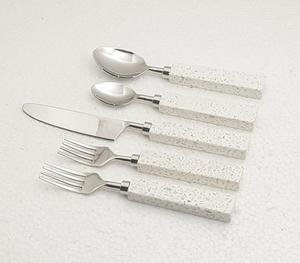 Juego de Cubiertos de Acero Inoxidable de 5 Piezas con Mango de Madera de Acacia Premium al Mejor Precio - Product Image 6