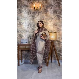 Conjunto de traje gris talla M para mujer de ZSR Designer con top, pantalón y dupatta - Product Image 3